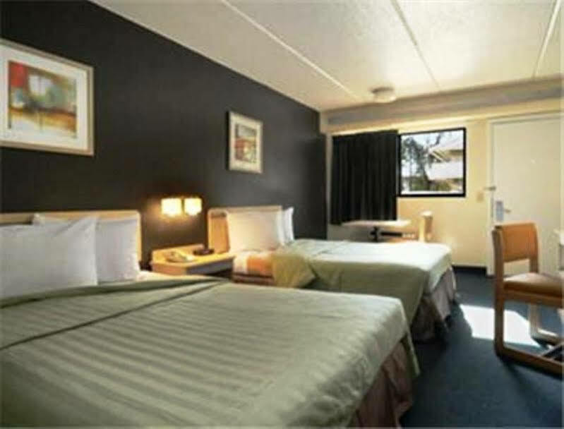 Travelodge By Wyndham College Park Luaran gambar